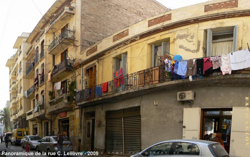 ORAN 2009 pano rue Capitaine Lelievre.jpg